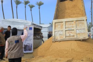 جمعية تطوير بيت لاهيا والمنظمة الدولية للهجرة تُحسّنان البنية التحتية لأربعة مخيمات في دير البلح