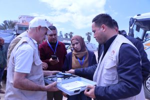 وفد من (OCHA) و (oPt HF) يُنفذ زيارة متابعة وتدقيق لمشاريع جمعية تطوير بيت لاهيا