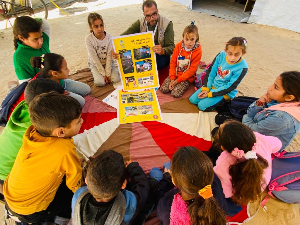 Concluding ERW Awareness Sessions for 466 Students in Cooperation with (HI)