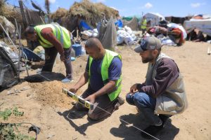 مشروع تركيب وتجهيز 53 خيمة للأسر النازحة بالشراكة مع (IOM)