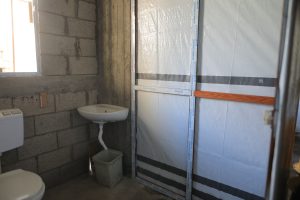 مشروع ترميم 300 منزل للعائلات المتضررة في مناطق شمال غزة بالشراكة مع (IOM)
