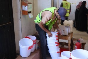 توزيع طرود أدوات المطبخ على الأسر المتضررة في شمال وجنوب غزة بالشراكة مع (IOM)