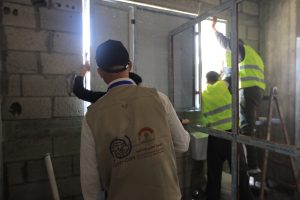 مشروع ترميم 300 منزل للعائلات المتضررة في مناطق شمال غزة بالشراكة مع (IOM)