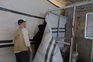 مشروع ترميم 300 منزل للعائلات المتضررة في مناطق شمال غزة بالشراكة مع (IOM)
