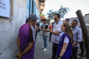 جمعية تطوير بيت لاهيا تستقبل زملاء العمل في المنظمة الدولية للهجرة (IOM) في زيارة ميدانية لمراقبة عمليات التوزيع