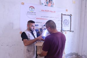 جمعية تطوير بيت لاهيا تستقبل زملاء العمل في المنظمة الدولية للهجرة (IOM) في زيارة ميدانية لمراقبة عمليات التوزيع