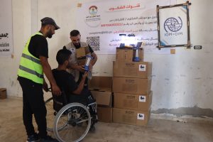 جمعية تطوير بيت لاهيا تستقبل زملاء العمل في المنظمة الدولية للهجرة (IOM) في زيارة ميدانية لمراقبة عمليات التوزيع